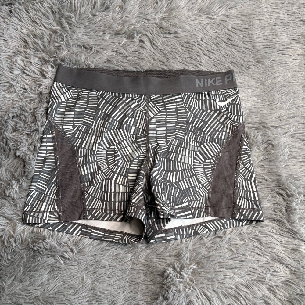 Nike Pro Shorts Womens Large Gray White Graphic Stretch Breathable